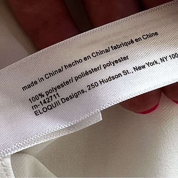 Eloquii White V neck Front Plead Wide Sleeves Blouse Top size 16 (flawed) - Picture 11 of 15